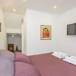 Spacious 4 Bdr With Parking *