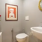 Apartment Spacious 4 Bdr With Parking