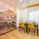 Apartment Spacious 4 Bdr With Parking Rom