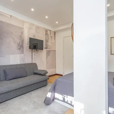 Spacious 4 Bdr With Parking Lejlighed