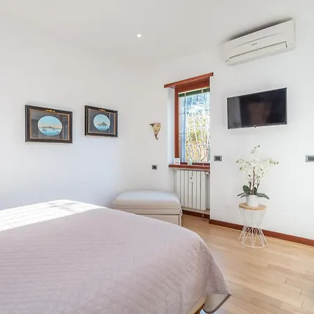 Lejlighed Spacious 4 Bdr With Parking *