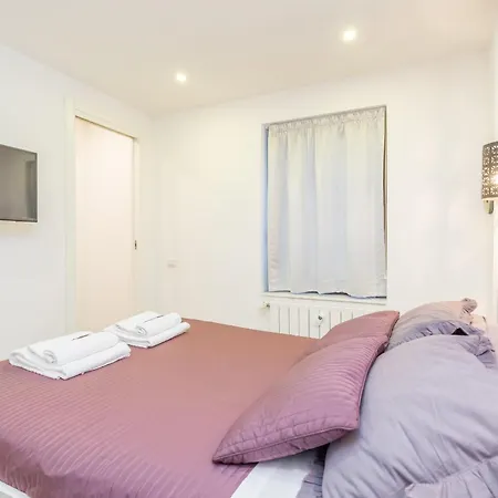 Spacious 4 Bdr With Parking Lejlighed