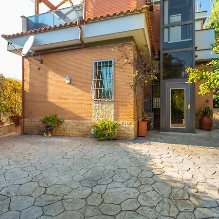 Spacious 4 Bdr With Parking דירה *