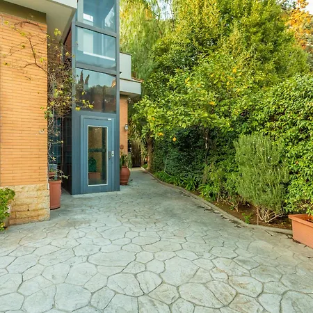 דירה Spacious 4 Bdr With Parking *