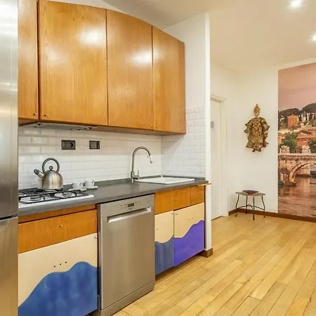 Spacious 4 Bdr With Parking * Rom