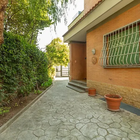 Spacious 4 Bdr With Parking *