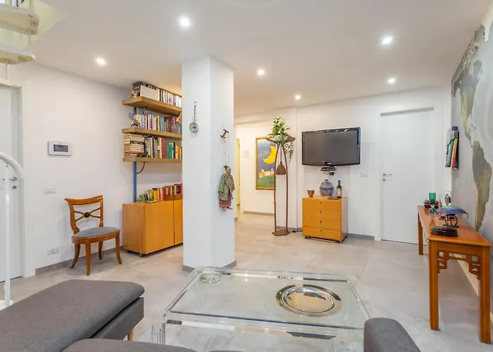 Lejlighed Spacious 4 Bdr With Parking Rom