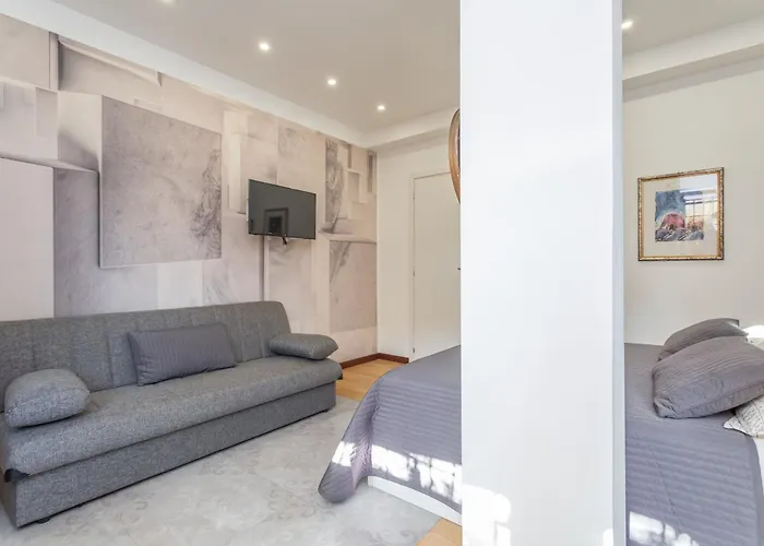 Spacious 4 Bdr With Parking Lejlighed