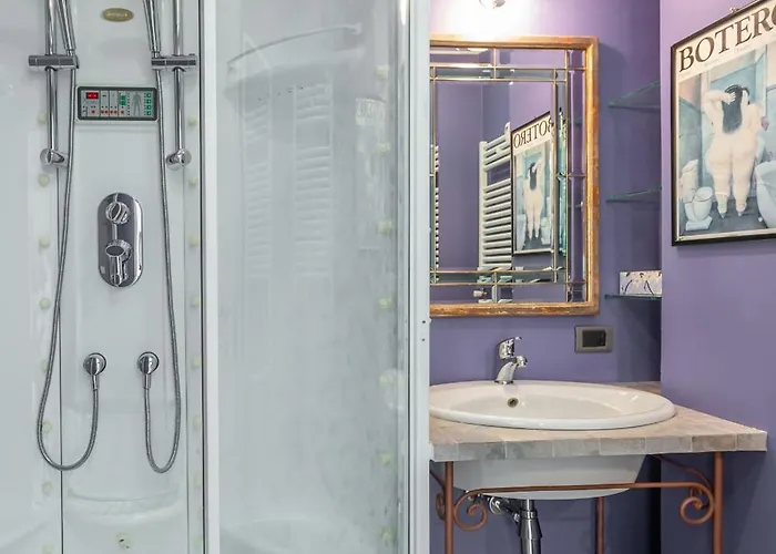 Spacious 4 Bdr With Parking Lejlighed Rom