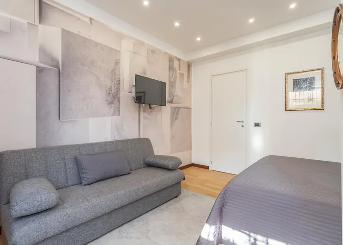 Spacious 4 Bdr With Parking Lejlighed