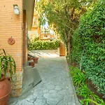 Apartment Spacious 4 Bdr With Parking