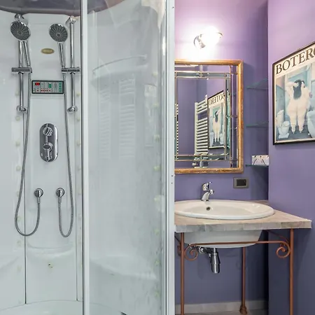 Spacious 4 Bdr With Parking Apartment Rome