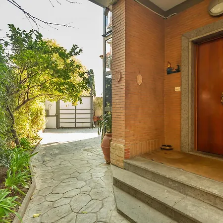 Apartment Spacious 4 Bdr With Parking